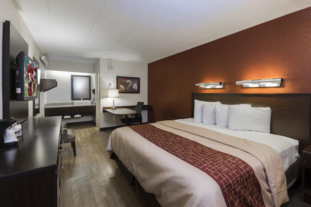 Red Roof Inn Plus+ Wilmington - Newark Christiana Екстериор снимка