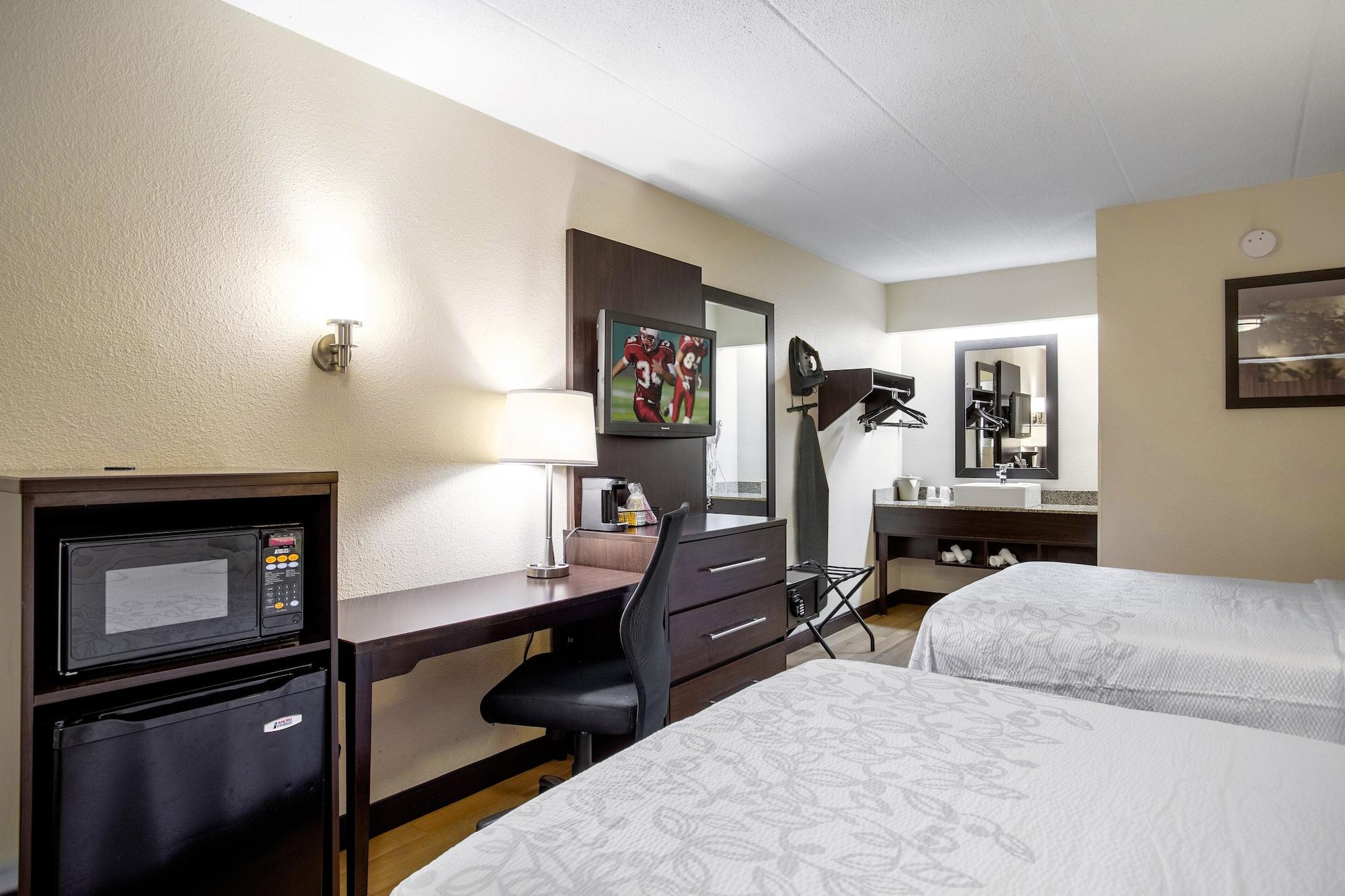 Red Roof Inn Plus+ Wilmington - Newark Christiana Екстериор снимка