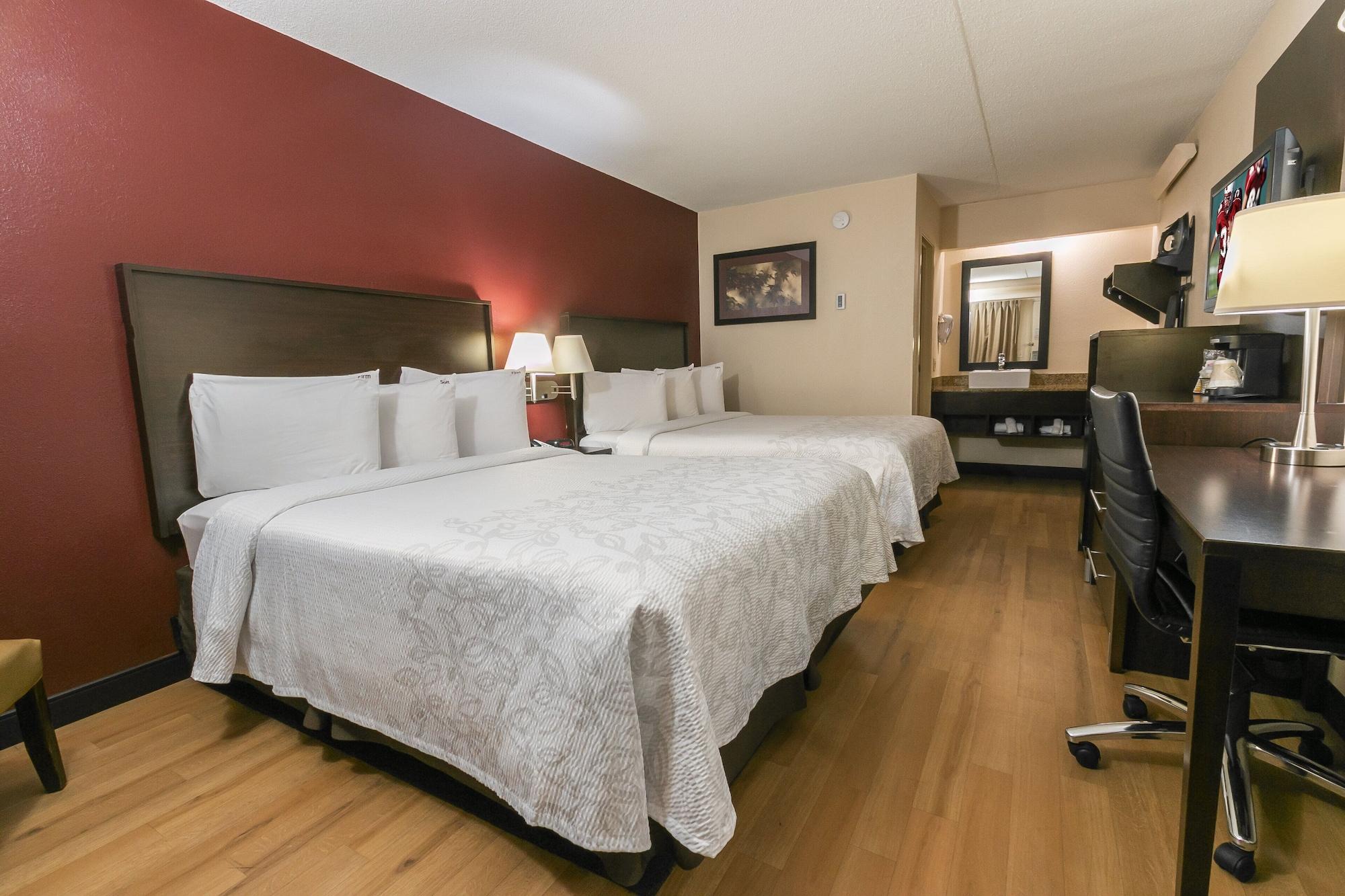 Red Roof Inn Plus+ Wilmington - Newark Christiana Екстериор снимка