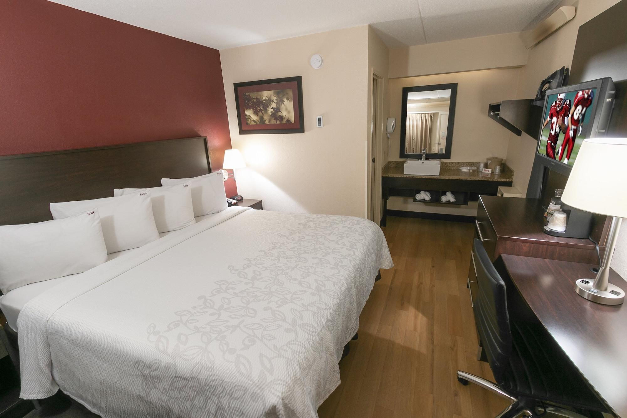 Red Roof Inn Plus+ Wilmington - Newark Christiana Екстериор снимка