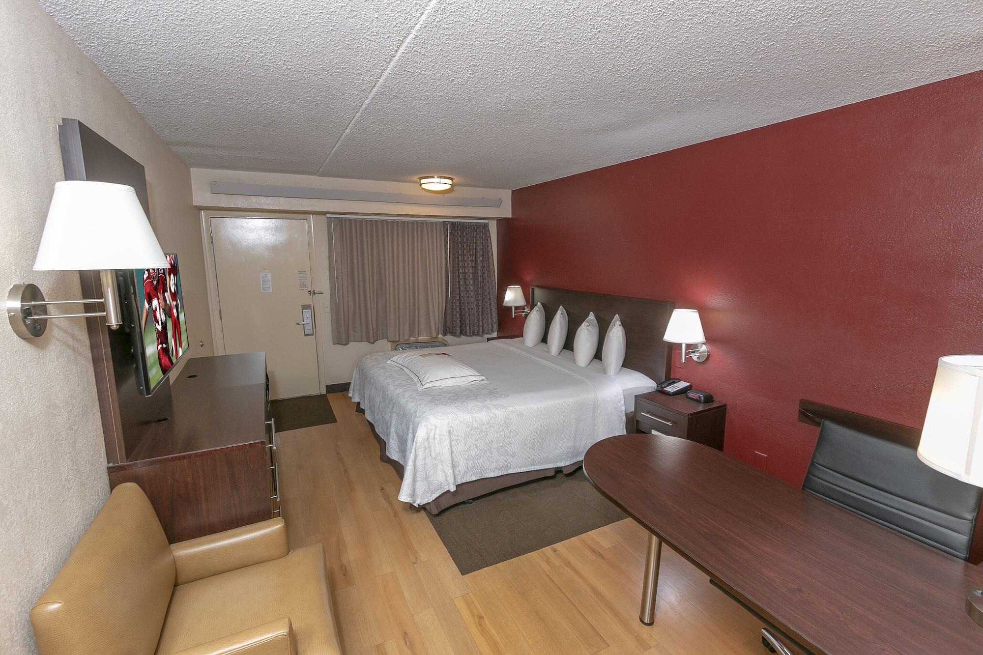 Red Roof Inn Plus+ Wilmington - Newark Christiana Екстериор снимка