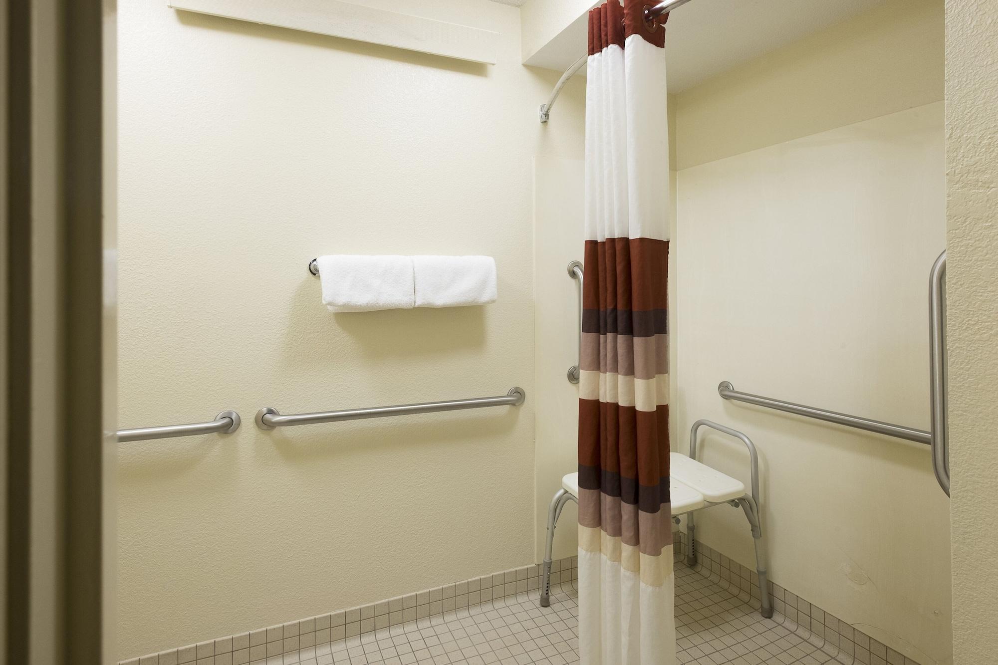 Red Roof Inn Plus+ Wilmington - Newark Christiana Екстериор снимка