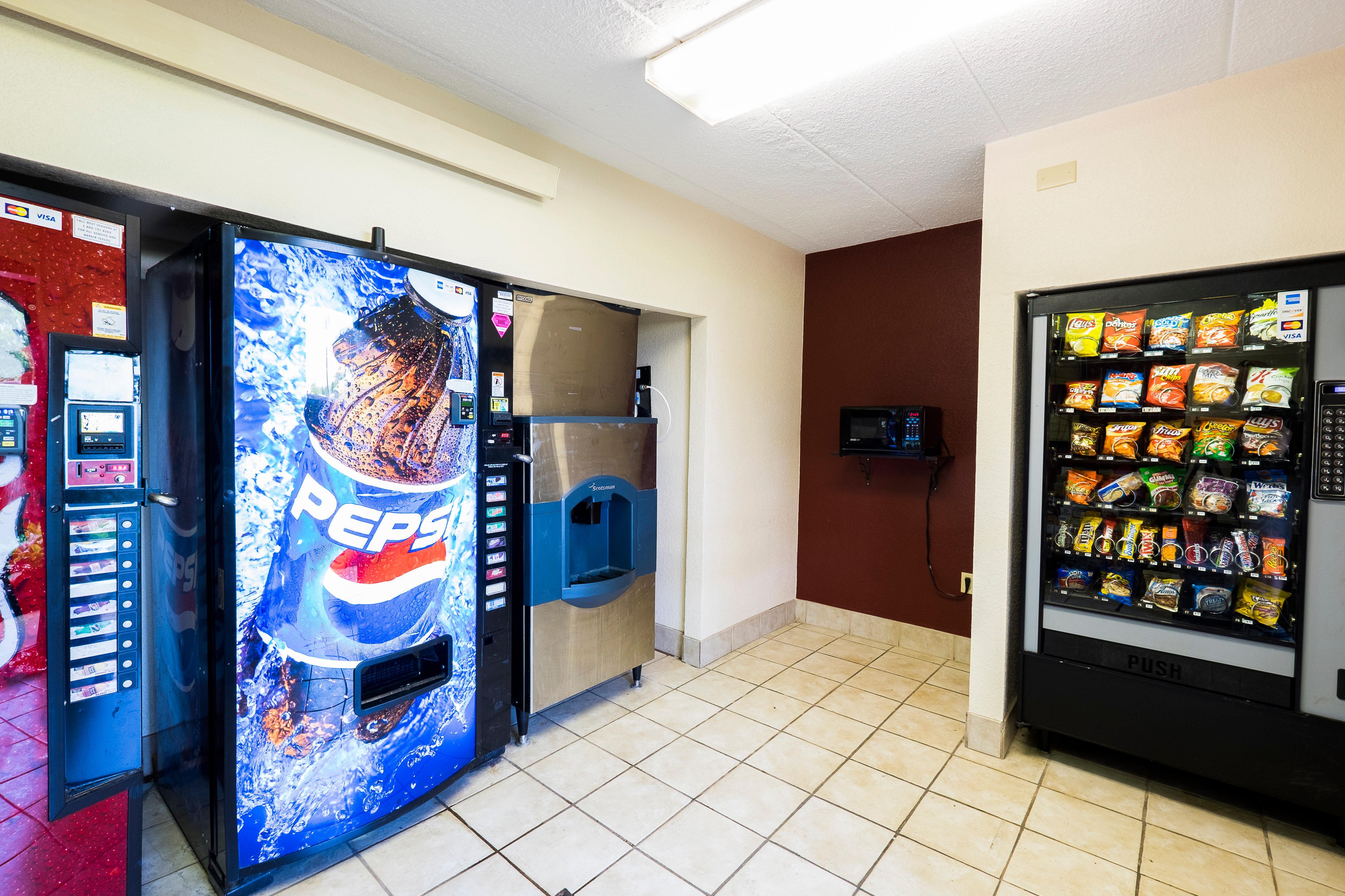Red Roof Inn Plus+ Wilmington - Newark Christiana Екстериор снимка