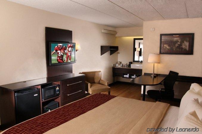 Red Roof Inn Plus+ Wilmington - Newark Christiana Стая снимка