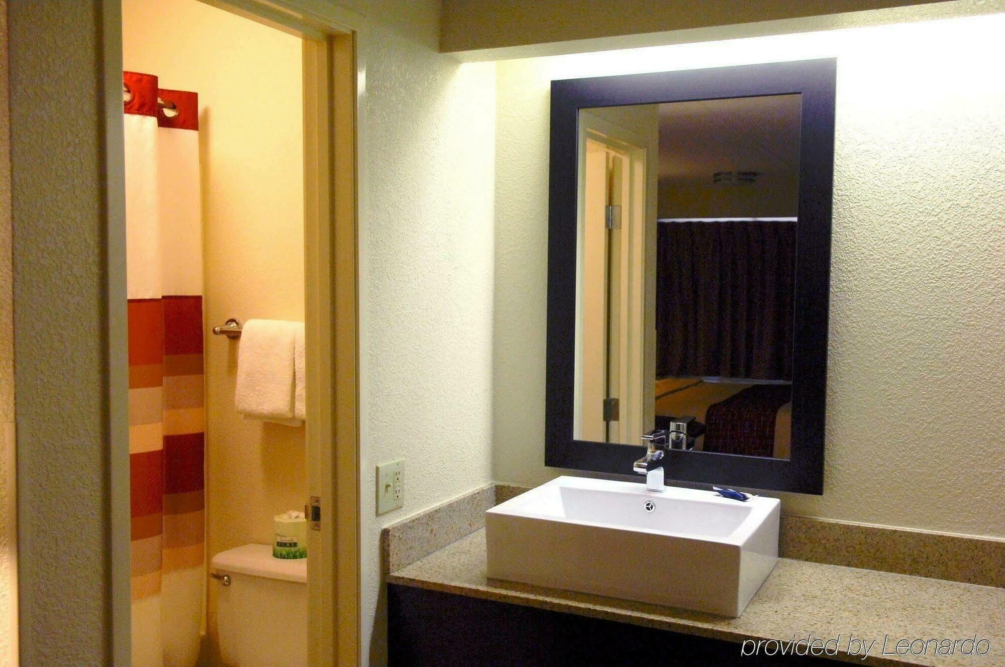 Red Roof Inn Plus+ Wilmington - Newark Christiana Екстериор снимка