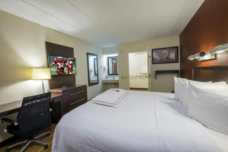 Red Roof Inn Plus+ Wilmington - Newark Christiana Екстериор снимка
