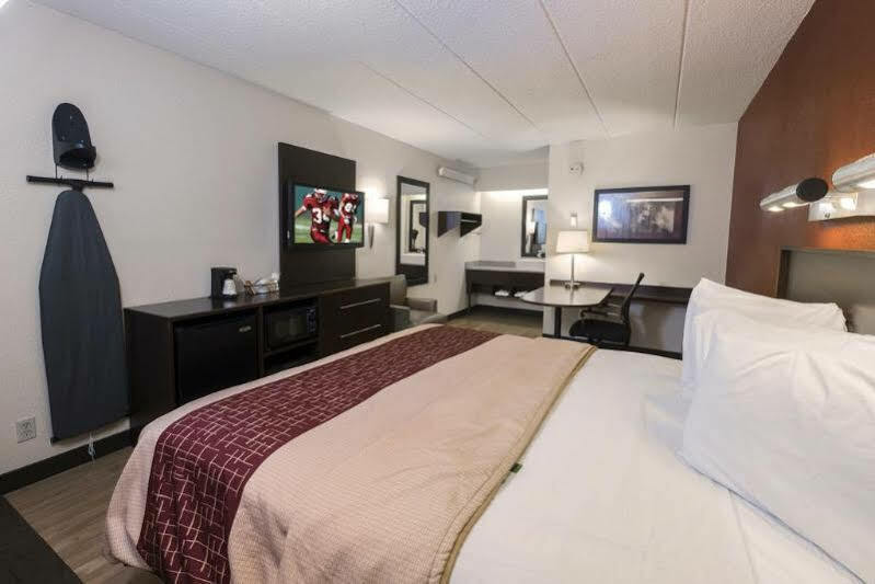 Red Roof Inn Plus+ Wilmington - Newark Christiana Екстериор снимка
