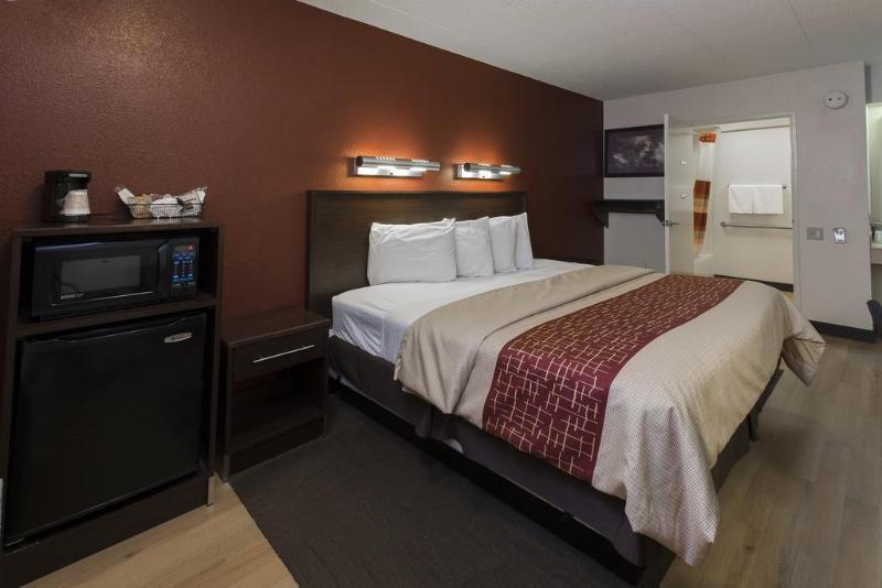 Red Roof Inn Plus+ Wilmington - Newark Christiana Екстериор снимка